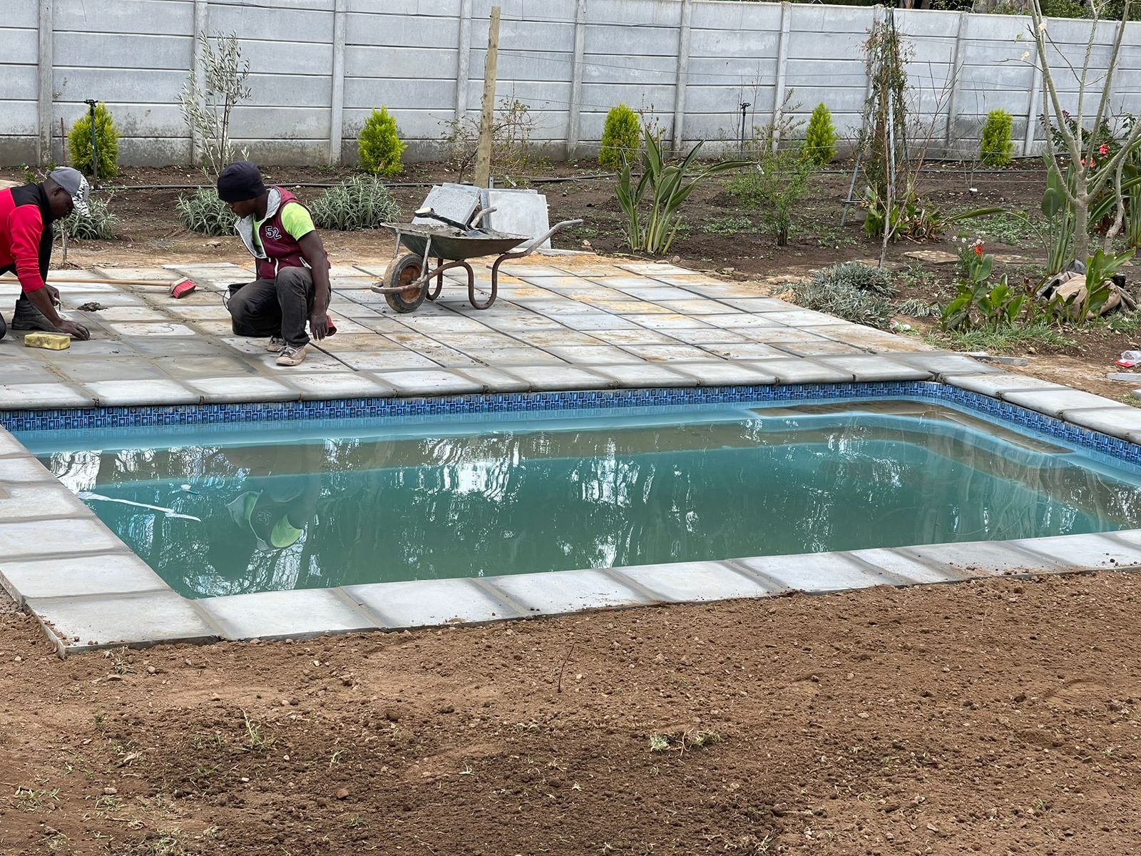 Swim On A Budget: A Guide To Fibreglass Pool Costs