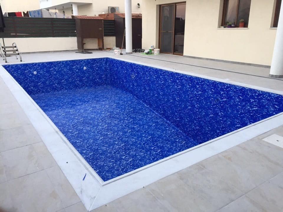 Lighter VS Darker Coloured Pools